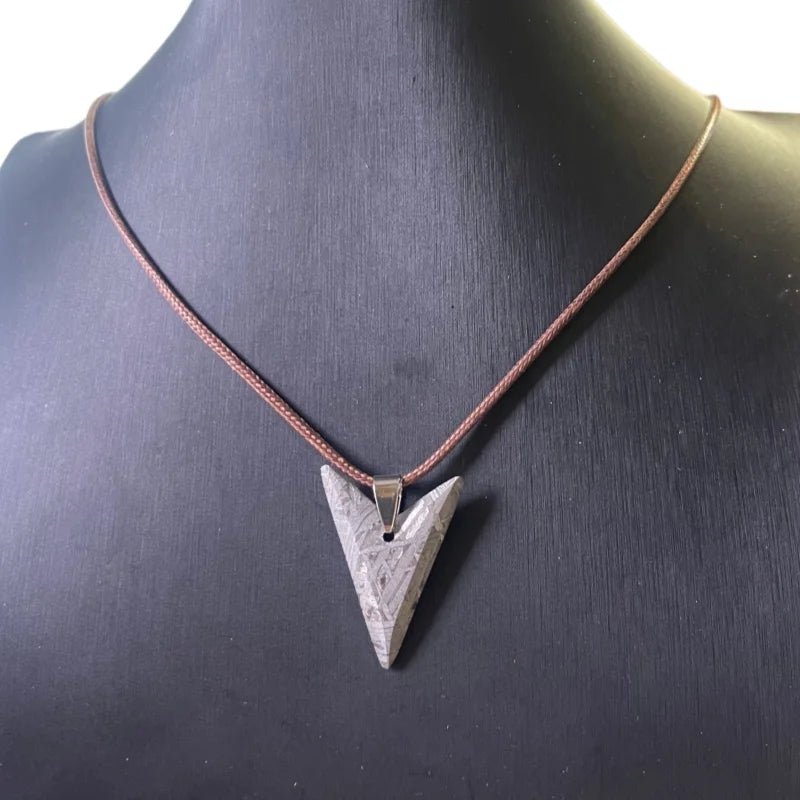 Premium Hand‑Shaped Double‑Prong Triangle Muonionalusta Meteorite Pendant Swedish Mineral Collectible Jewelry LK478