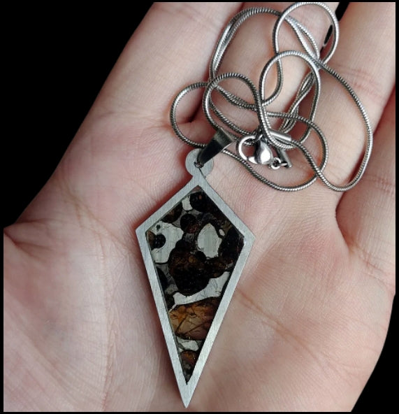 Brenham pallasite Meteorite Pendant necklace, Olive Meteorite Specimen Collect - TB172