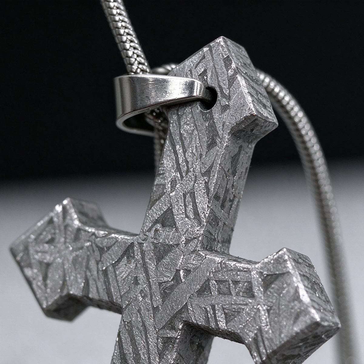 Muonionalusta meteorite pendant with naturally etched iron sample pattern