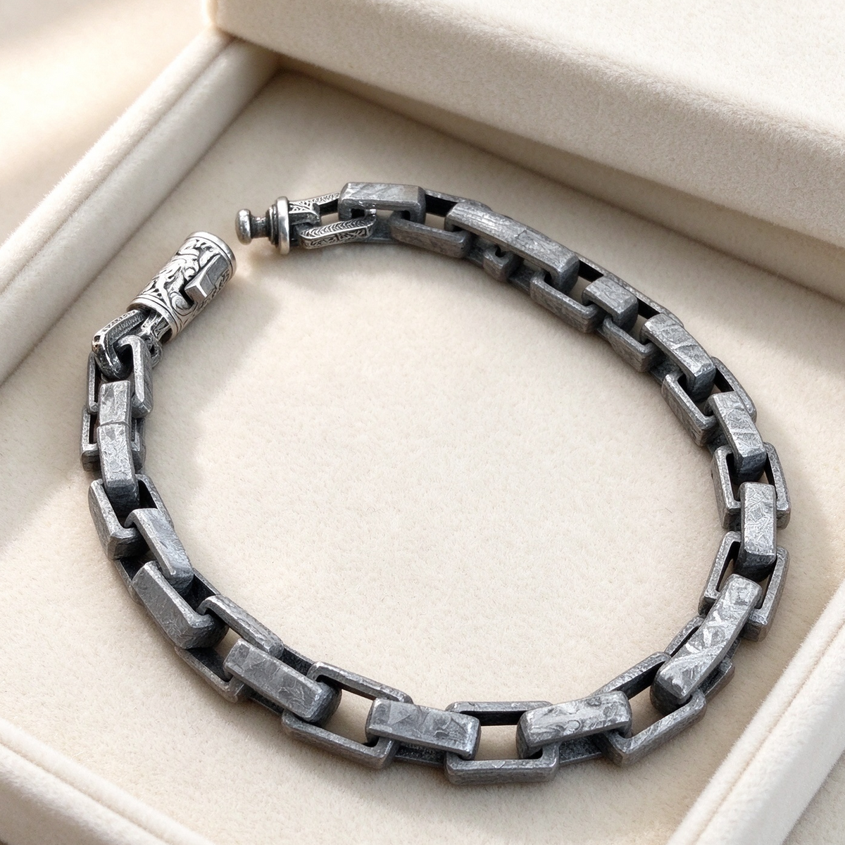 Muonionalusta Iron Meteorite Bracelet New chain-shaped design: Natural Jewelry Gift