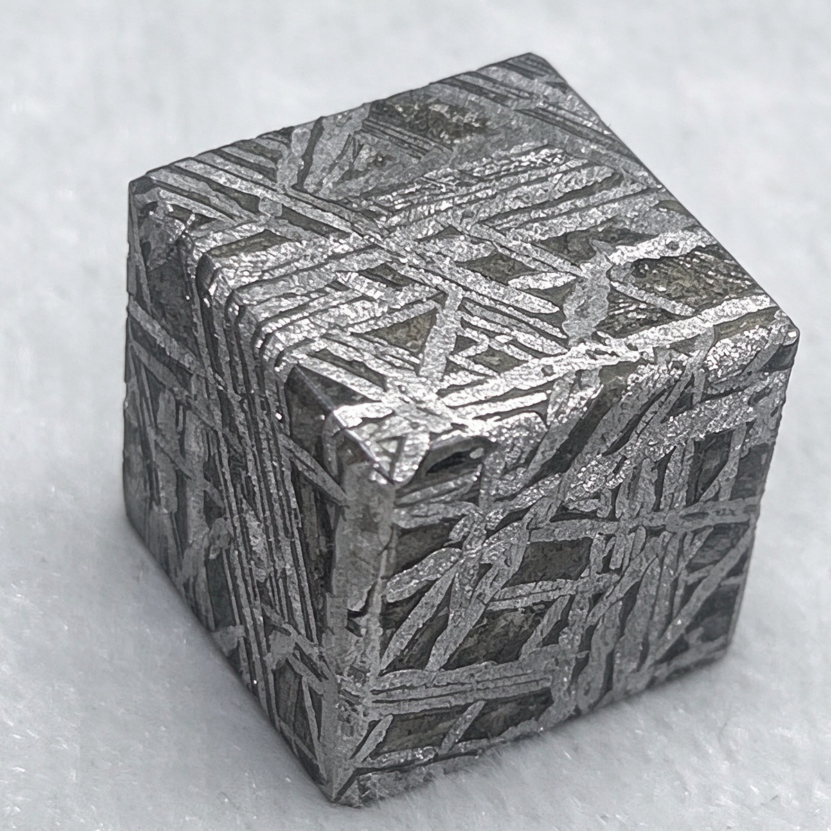Mouoniolast meteorite block, hand carved, etched, Weidman pattern (20mm)