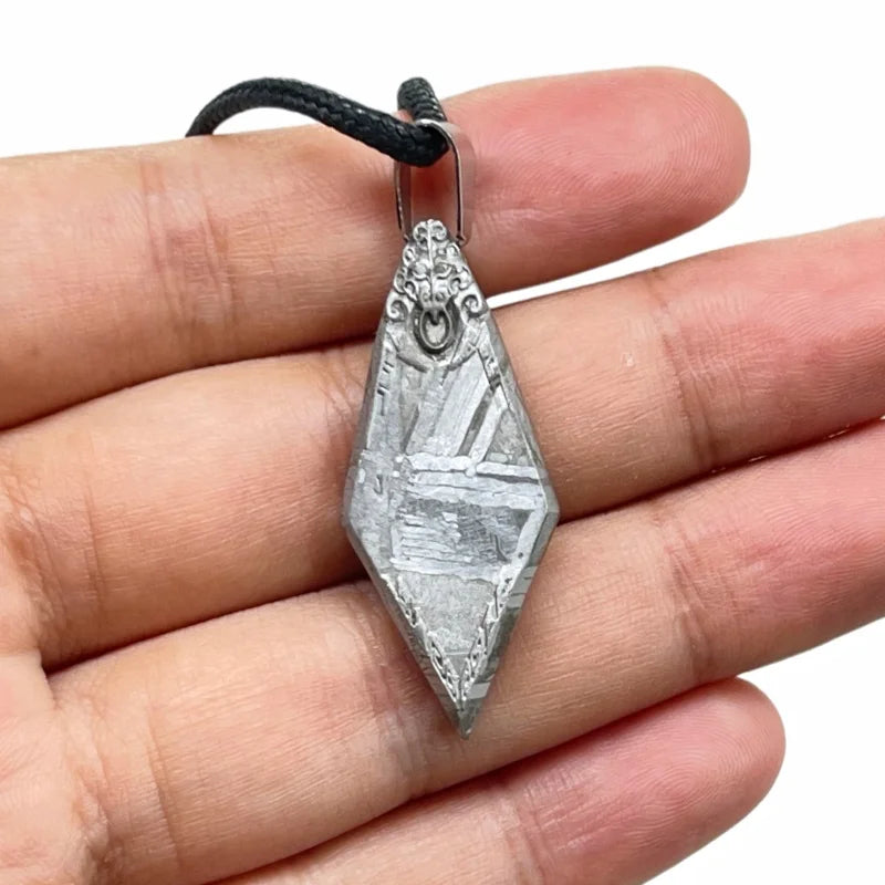 Natural Muonionalusta Meteorite Pendant Necklace Hand Carved Vintage Amulet Jewelry Unique Universe Gift LK350