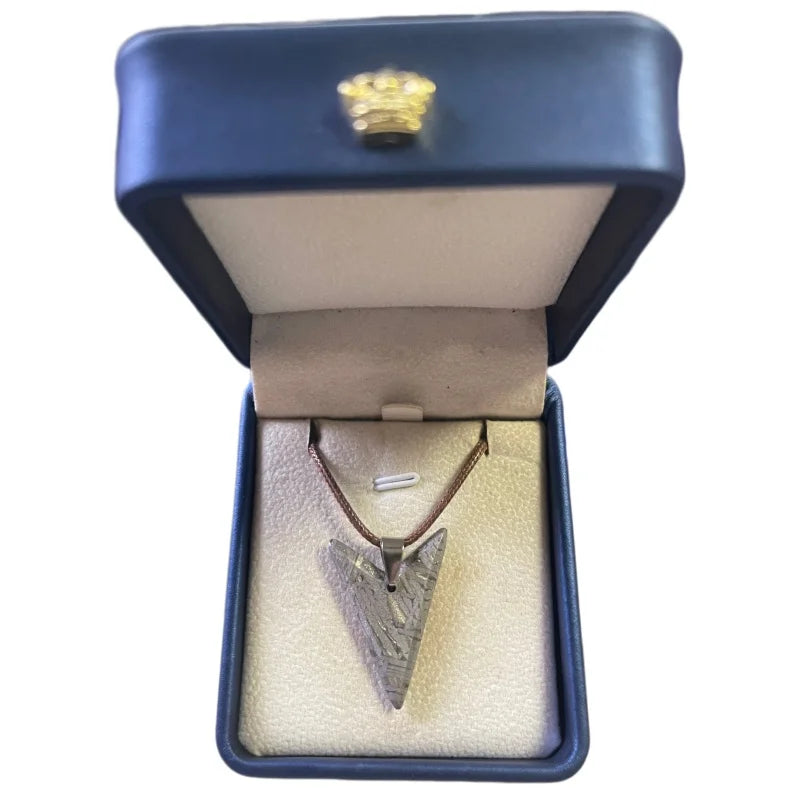 Premium Hand‑Shaped Double‑Prong Triangle Muonionalusta Meteorite Pendant Swedish Mineral Collectible Jewelry LK478