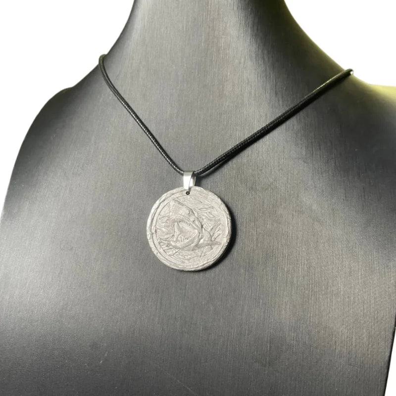 18.2 g Muonionalusta Carving Shark Meteorite Pendant Natural Iron Meteorite Pendant Supports Customized Collectibles - LK321