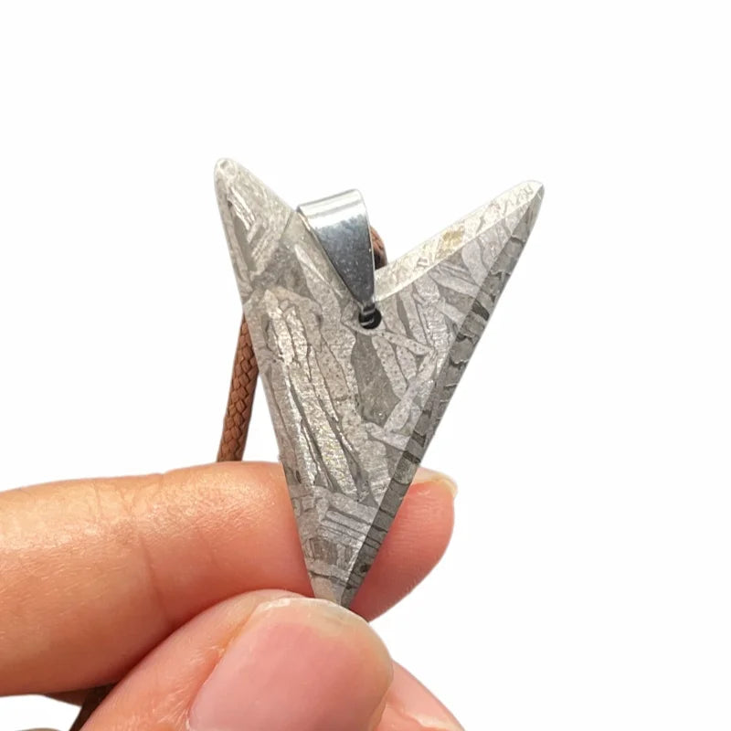 Premium Hand‑Shaped Double‑Prong Triangle Muonionalusta Meteorite Pendant Swedish Mineral Collectible Jewelry LK478